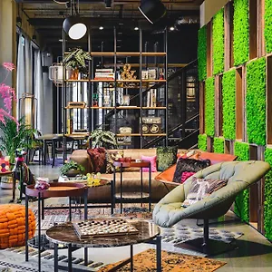 Moxy Airport Poznań